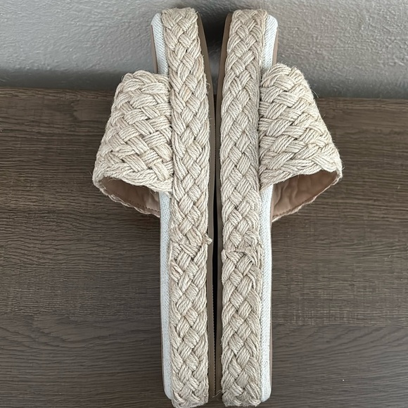 Women’s Torrid, Woven Raffia Platform Extra Wide Slide Sandal, 10WW - Picture 5 of 10